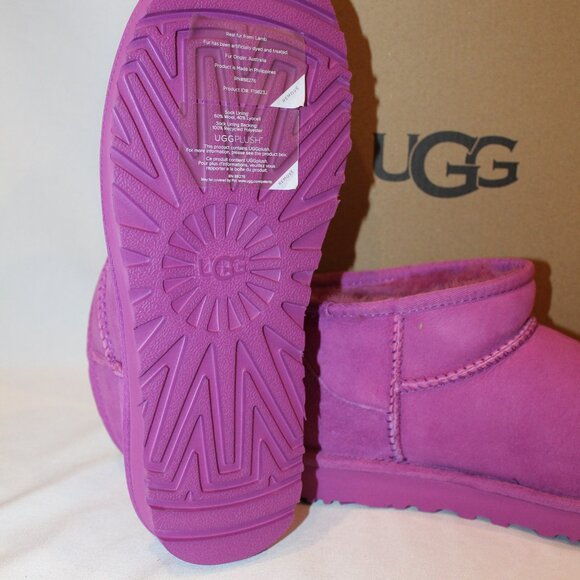 NIB UGG WOMEN'S ULTRA MINI SUEDE SHEARLING LINED BOOTS BRIGHT‎ PINK - Picture 9 of 9